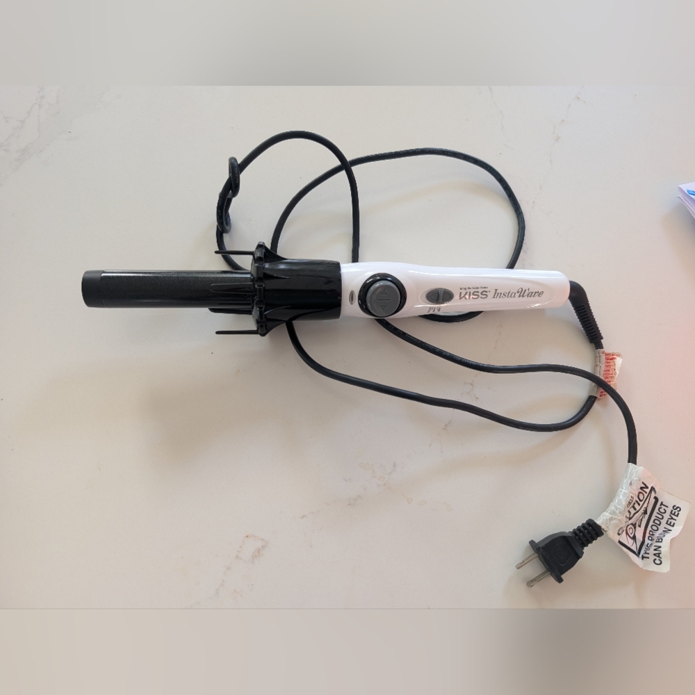 KISS Instawave Black and White Hair Curler